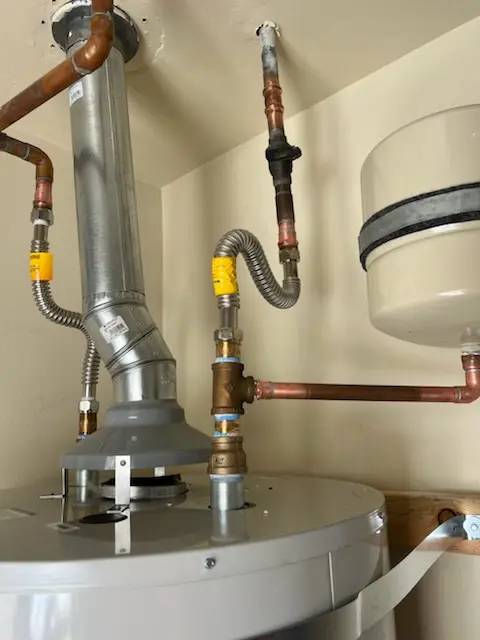 Water heater installation and plumbing repair in Hoodview